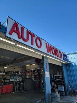 Auto World Auto Service