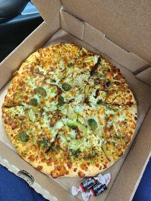 Pesto Mambo pizza. My favorite.