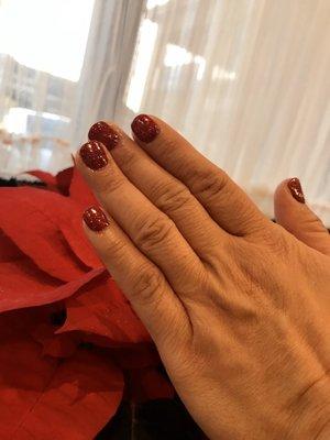 Another shot of the sparkly red dip nail polish! Ma. Tammi always does such an amazing job!