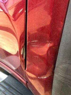 2019 Denali damaged on the door and right fender