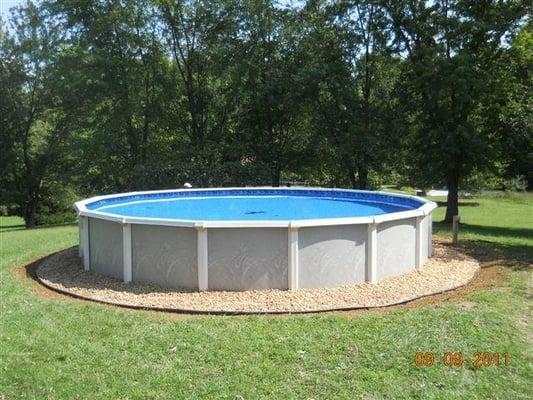 24 Round Pool With Black Border Outline Landscaping