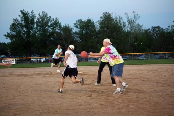 Adult coed Kickball leagues