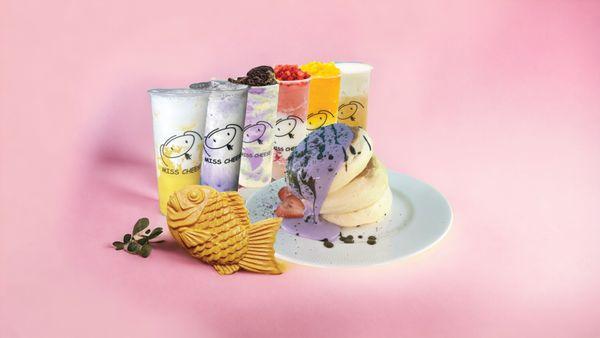 Branding Image with our specialty drinks, taiyaki and souffle pancakes