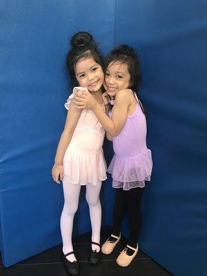 Our cute dancing dolls! Join dance classes with Mrs. @ellenieofficial every Tuesday and Thursday at 4:30pm! #FiveStarMusicAndDanceAcademy