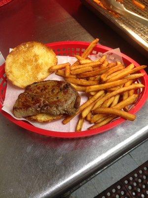 Steak Sandwich Basket