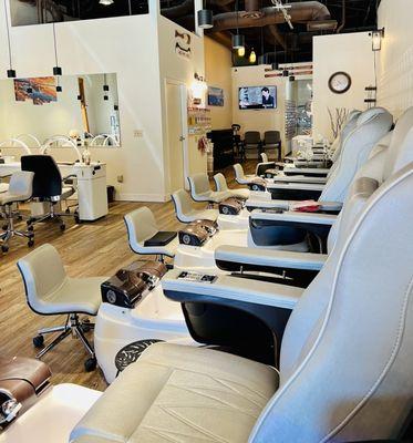 Newly remodeled and upgraded spa chairs with massagers. Modern and classy look.