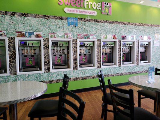 Great choice of frozen yogurt to choose from!