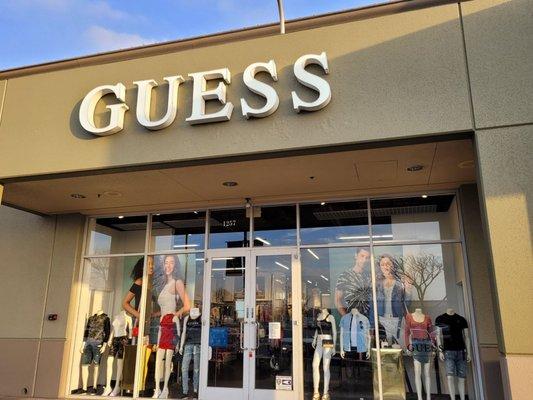 GUESS Factory