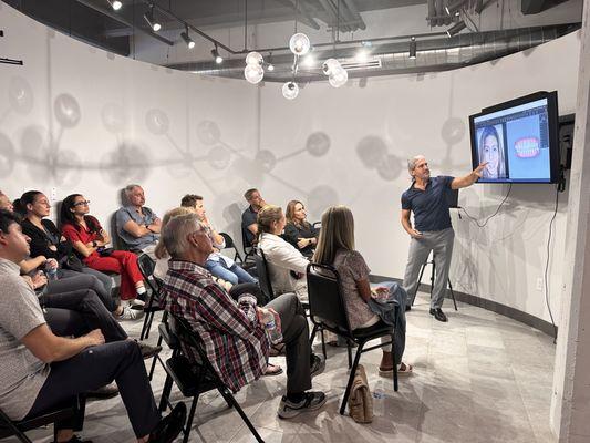 Sharing knowledge!
Dr. Segal discussing Invisalign techniques with local dentists.