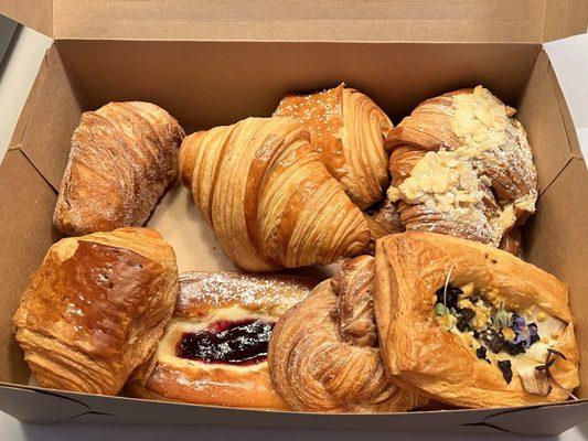 Croissants & Crostatas