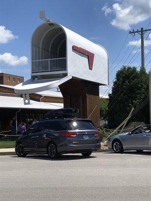 World's largest mailbox