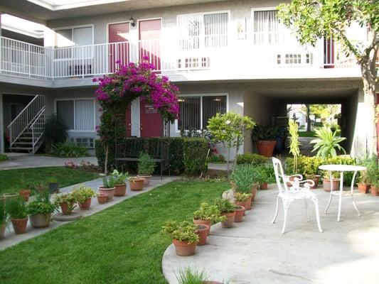 courtyard sitting area