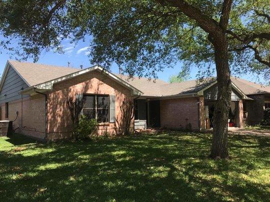 New roof installed in LaPorte, TX.  Owens Corning Oakridge shingles.