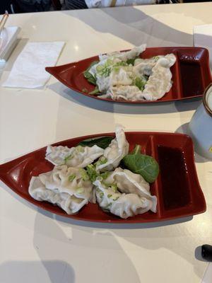 Gyoza ( 6 pcs )