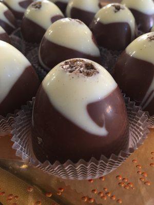 Dulce de Leche Truffle