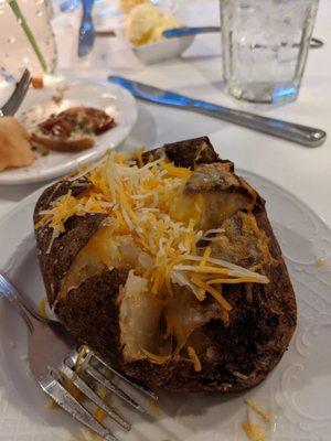 Loaded baked potato sans bacon