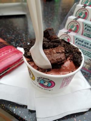 Red velvet ice cream, topped with ores cookie crumbs and brownie pieces. Amazing! The ice cream itself was very delicious also.