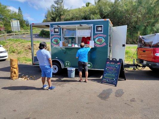 Coconut Caboose Stand