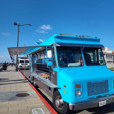 Our little Blue truck on Esplanade and Avenue E, Redondo Beach #victoryshawarma