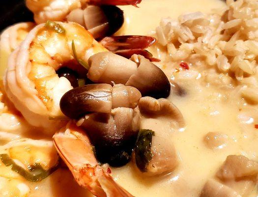 Tom kha with shrimp soup and brown rice