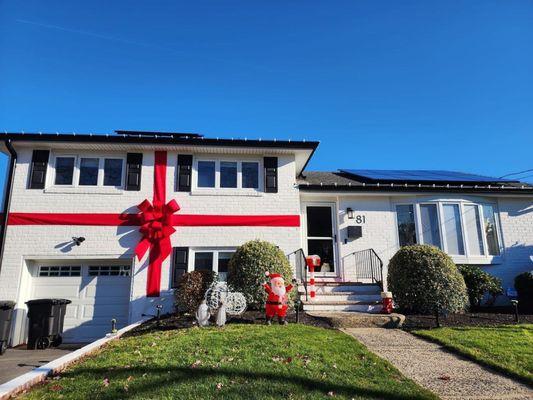 Bow and wrap for houses.