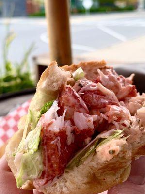 Maine Traditional Lobster Roll