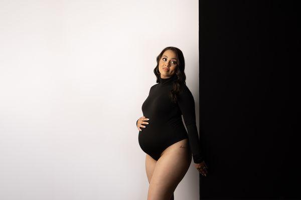 Magazine Style Maternity Pictures