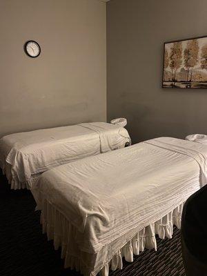 60-min Couple's Swedish Massage