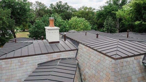 Custom metal roof installation in 2018