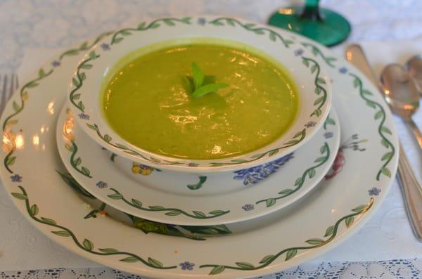 Split pea with mint