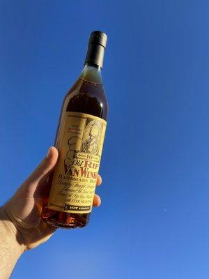 Happy Pappy Van Winkle, 10 years!! Cheers!  
#pappyvanwinkle #bourbon