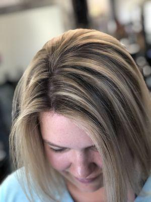 Gorgeous balayage + teasy light combo.