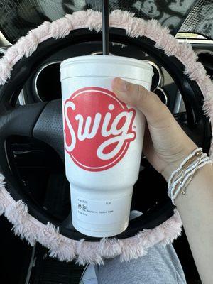 32oz Diet Coke with raspberry and coconut cream