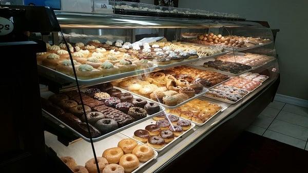 Donut Showcase @My Sugar's Donut Shop