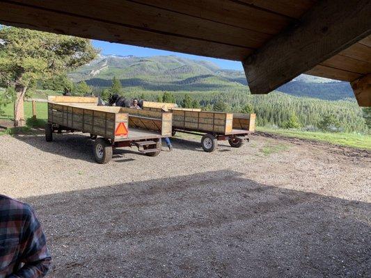 Wagons and views at the cowboy cookout