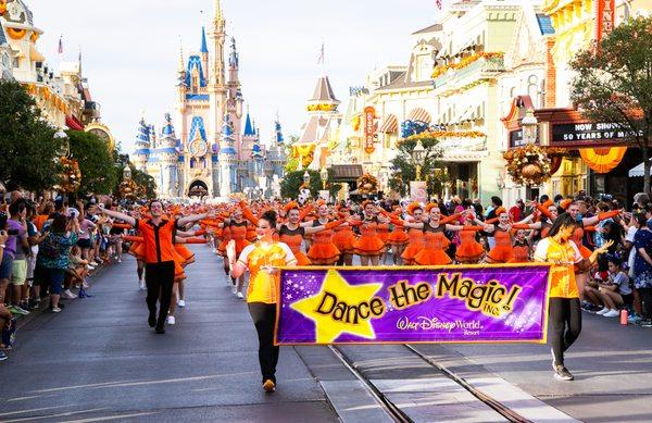 A Spook-Tastic Halloween Parade!