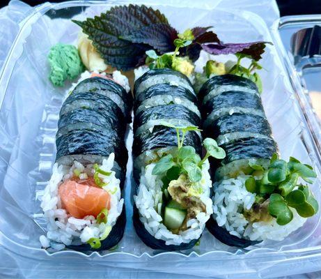 Veggie rolls & salmon roll