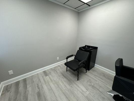 New suite for our new tenant MAYFLOWER SALON