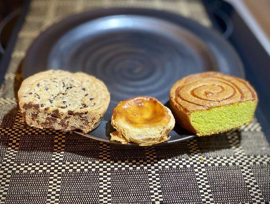 Signature Chocolate Chip cookie, Pasteis de Nata and Pistachio Financier (all v good).