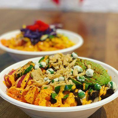 A bowl of salmon and tuna poke bowl