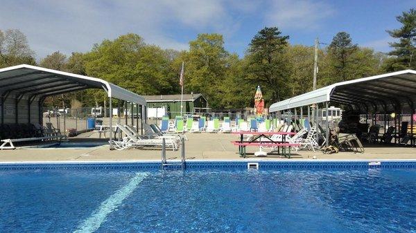 60' pool with water volleyball