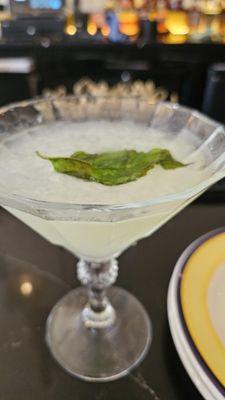 Basil limoncello martini