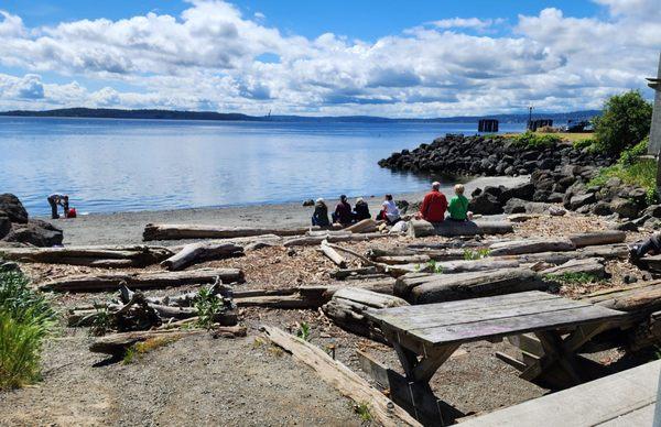 Pocket beach access by the cafe (5/19/24)