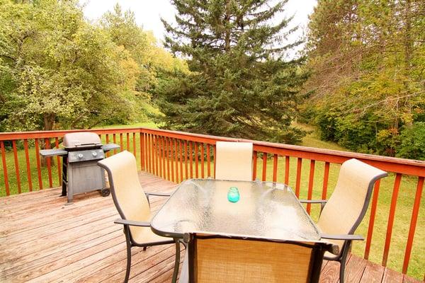 Hudson Hollow vacation rental - deck