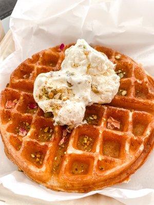 Gulabi waffle