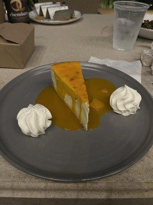 Mango cheesecake