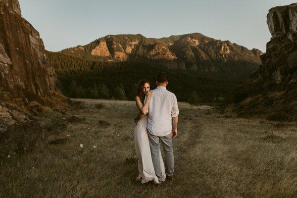 Columbia River Gorge Anniversary Session