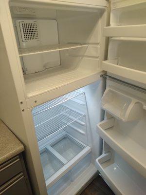 Maybe the fridge... Nope thats clean too!