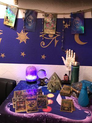 Come get a special tarot card reading Which includes love past present and future Time to explore your life and what direction it's going in