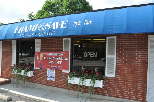 Frame & Save Hyde Park features plenty of free parking at the corner of Wasson & Paxton.